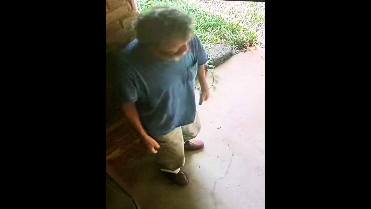 Arlington police ask public for help to locate 66-year-old Pablo Gonzalez-Herrera, last seen near Byron Lane and Davis Drive wearing a faded blue T-shirt and using a walker. Arlington police ask public for help to locate 66-year-old Pablo Gonzalez-Herrera, last seen near Byron Lane and Davis Drive wearing a faded blue T-shirt and using a walker.